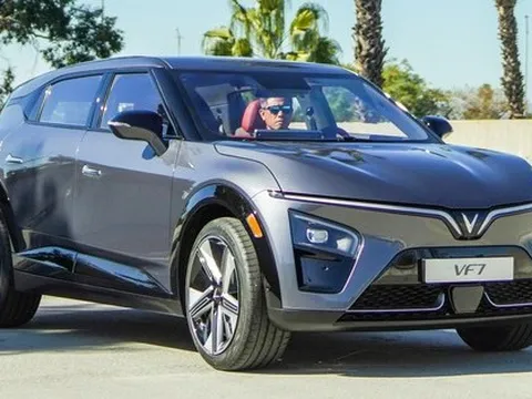 VinFast hé lộ thông số VF 6 và VF 7: Có dẫn động bốn bánh, nhiều trang bị 'xịn' đấu nhóm SUV cỡ B và C