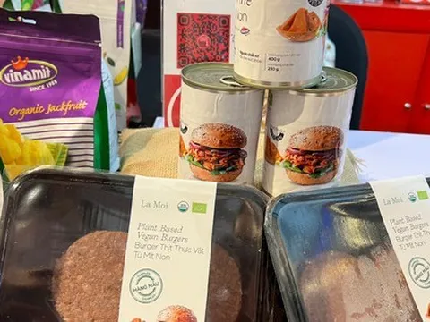 Chuyện chiếc zipper và lỗ hổng nhỏ trên bao bì: Tiểu tiết nhưng giúp Vinamit đưa nghìn tấn hoa quả sấy lên kệ siêu thị cao cấp Thái Lan