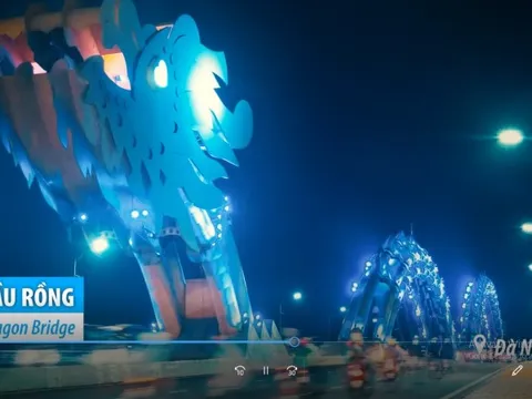 CLIP: Các tòa nhà, công trình nổi tiếng thắp sáng màu xanh kỷ niệm Ngày Trẻ em thế giới