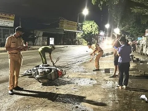 Bình Thuận: Xe máy tông nhau kinh hoàng 4 người bị thương, 1 người tử vong