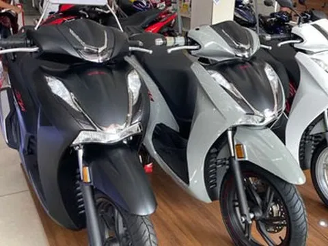 Sau xe Vision, đến SH bị đẩy giá cao chót vót