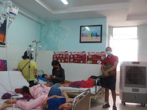 Vụ học sinh ngộ độc: Phát hiện 3 loại vi khuẩn trong mẫu cánh gà chiên