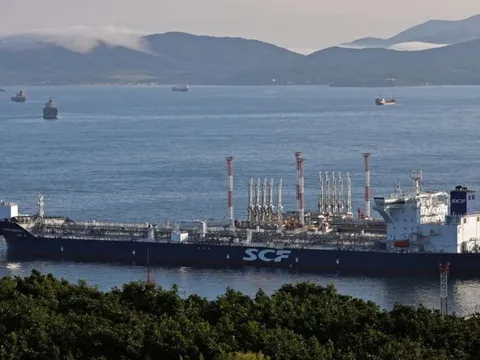 Dự báo sốc về giá dầu: Đạt đỉnh 125 USD/thùng và xuống 85 USD/thùng năm 2026