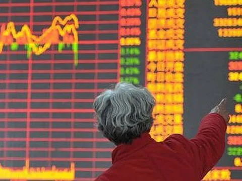 Hang Seng giảm gần 3%; Trung Quốc giữ nguyên lãi suất