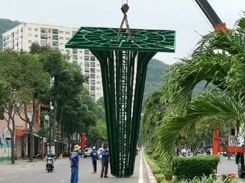 Vũng Tàu tháo dỡ hàng chục trụ tháp hoa “phá vỡ kiến trúc” trên đường