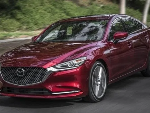 Mazda nâng cấp màu sơn đỏ huyền thoại nhưng bỏ rơi BT-50