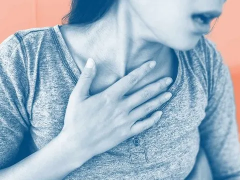 Thở khò khè khi trời lạnh: Dấu hiệu nào cho thấy bạn cần đi khám?