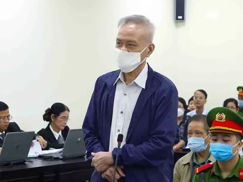 Cựu Tổng Giám đốc Công ty Dược Cửu Long liệt kê thành tích, xin được giảm nhẹ hình phạt