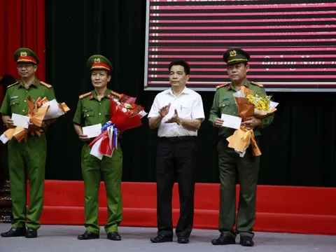 Thưởng nóng chuyên án liên quan vụ đòi nợ kiểu "khủng bố"