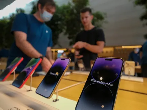 Người dùng Trung Quốc kêu trời vì mua iPhone 14 Pro hôm nay, đến tận năm 2023 mới nhận hàng