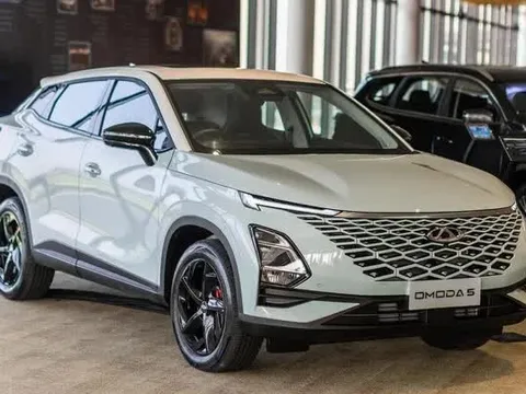 Chery Omoda 5 giá dự kiến từ 699 triệu đồng tại Việt Nam: 3 phiên bản, tham vọng đấu Seltos và Corolla Cross