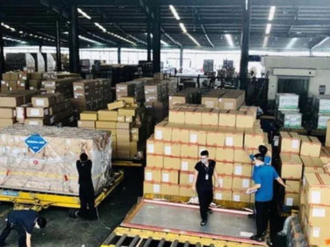 Hàng không ship hàng: 'Nhất tốc độ'