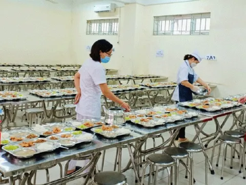 Hà Nội tiếp tục tăng cường kiểm tra giám sát bếp ăn bán trú trường học