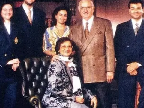 Bi kịch của gia tộc giàu có Mistry: Sở hữu khối tài sản 29 tỷ USD…nhưng lại không được dùng