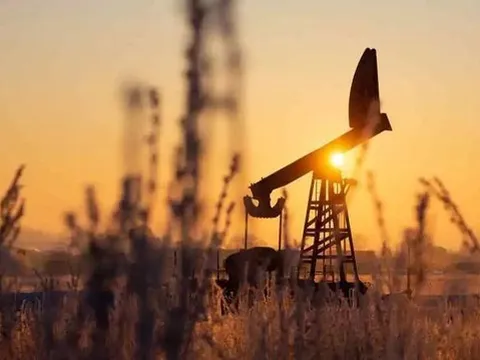 Châu Âu áp giá trần giá dầu, Nga mừng thầm vì mức giá trần… không khác giá đang giao dịch bên ngoài