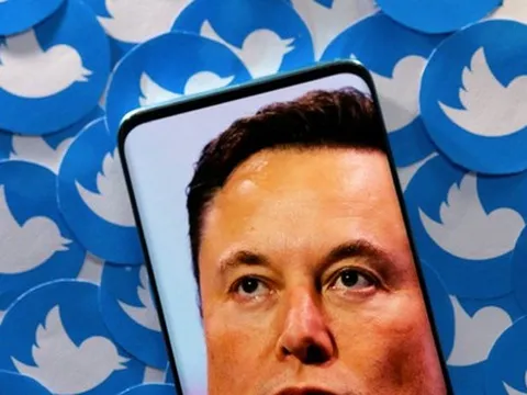 Kiếm bộn tiền nhờ bán tick xanh!