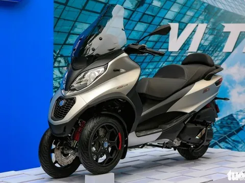 5 xe tay ga trên 300 phân khối chính hãng tại Việt Nam: Toàn giá trăm triệu, đồ chơi của nhà giàu