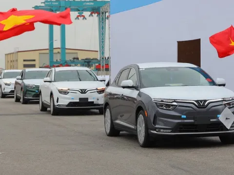 Vừa xuất khẩu xe sang Mỹ, VinFast đón tin không thể vui hơn: Doanh số xe điện tại Mỹ, châu Âu liên tục lập kỷ lục