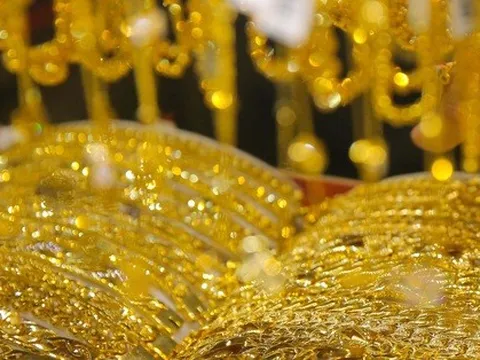 Giá vàng hôm nay 28-11: Vàng miếng SJC cao hơn vàng nhẫn trên 13 triệu đồng