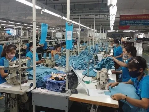 Xuất khẩu "lạnh" đột ngột, đơn hàng sụt giảm, doanh nghiệp dệt may lâm vào thế khó