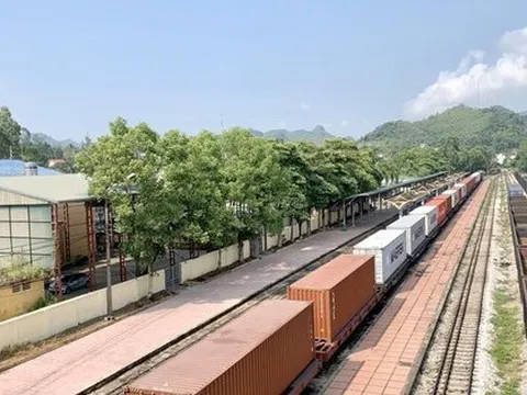 Đề xuất gần 870 tỷ đồng 'lên đời' 7 ga hàng đường sắt