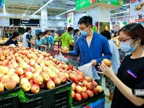 Giá xăng dầu và lương thực đẩy CPI tháng 11 tăng 4,37% so với cùng kỳ