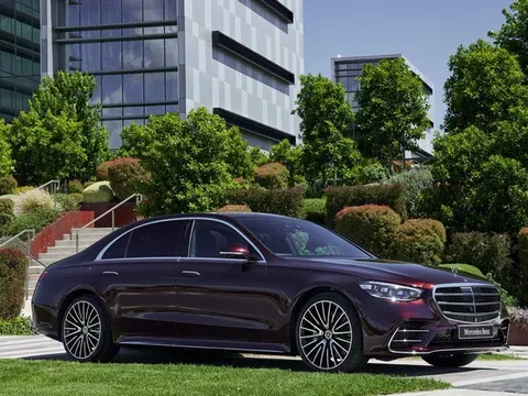 Mercedes Việt Nam tăng giá xe hàng loạt từ 1/1/2023, cao nhất đến 380 triệu đồng