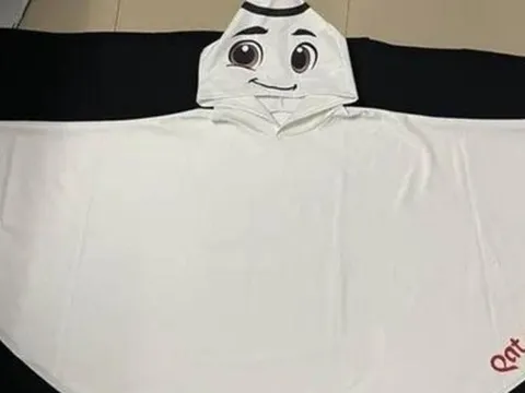 Người Việt phát sốt vì chiếc áo choàng cosplay linh vật World Cup