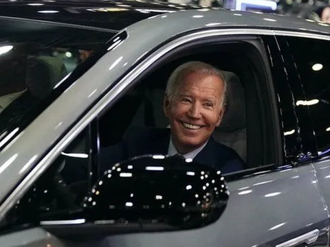 Dân Mỹ săn xe điện, hào hứng chờ xe VinFast