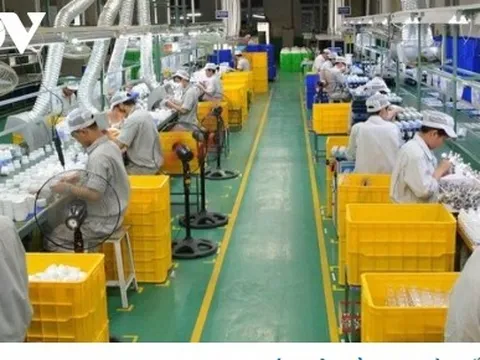 Kinh tế Việt Nam nỗ lực ổn định trong bất định