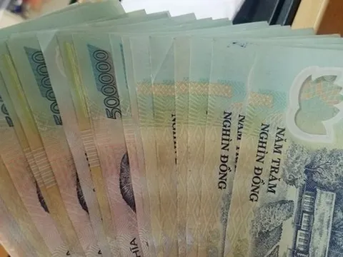 Người lao động có phải trích lương tháng 13 để đóng BHXH và thuế TNCN hay không?