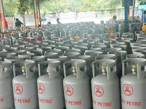 Giá gas tăng thêm 13.000 - 14.000 đồng mỗi bình 12kg