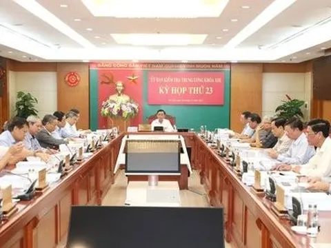 Kỷ luật Chủ tịch UBND tỉnh và nhiều lãnh đạo Thanh Hóa, Nam Định