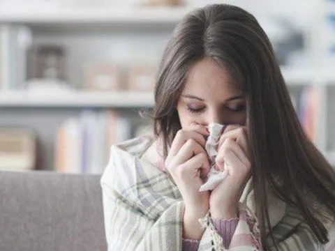 Sốc nhiệt khi thời tiết chuyển lạnh đột ngột có thể gây méo miệng, liệt mặt: Ghi nhớ 5 điều để đề phòng