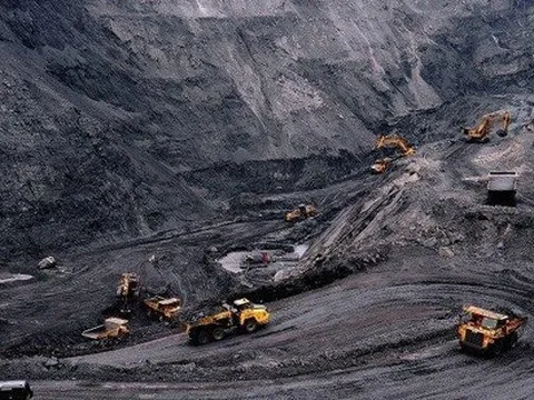 'Phình' công suất khai thác khoáng sản dẫn đến tranh mua, tranh bán