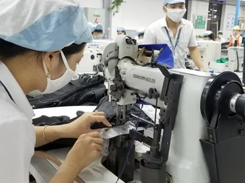 Tìm giải pháp hỗ trợ công nhân mất việc cuối năm