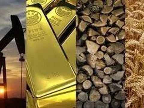 Thị trường ngày 2/12: Giá vàng vượt ngưỡng 1.800 USD/ounce, đồng, thép và cao su đồng loạt tăng