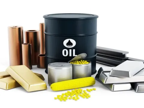 Thị trường ngày 3/12: Giá dầu, khí tự nhiên giảm mạnh; đồng cao nhất hơn 2 tuần; vàng, cao su, cà phê và đường đồng loạt giảm