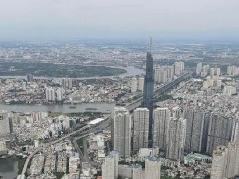 Bộ Chính trị: Bảo đảm hạ tầng TPHCM đi trước một bước