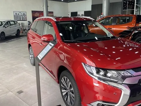 Thị trường ôtô gầm cao đang sôi động