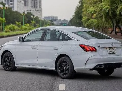 MG5 bản tiêu chuẩn - Nỗ lực tăng doanh số cuối năm của MG