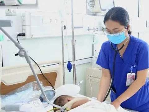 Trẻ 2 tuổi viêm não, liệt mềm toàn thân do biến chứng sau nhiễm virus Adeno