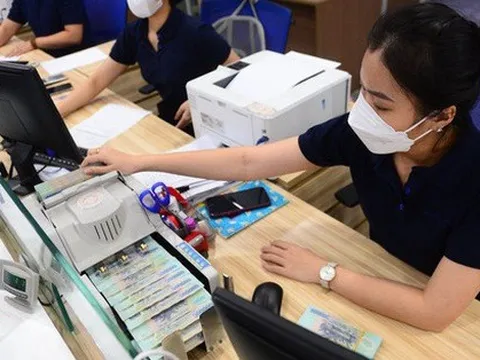 Một công ty bảo hiểm gửi ngân hàng 103.000 tỉ đồng, hưởng hàng ngàn tỉ đồng lãi suất