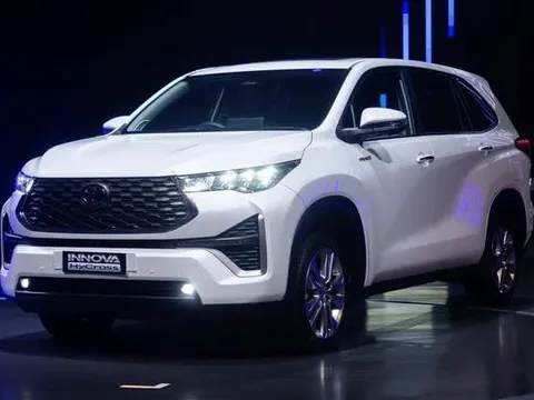 Đại lý nhận cọc Toyota Innova 2023 tại Việt Nam: Dự kiến giao giữa năm sau, có phiên bản hybrid