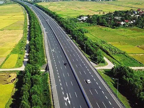 Phấn đấu khởi công đồng loạt 12 dự án thành phần cao tốc Bắc - Nam trước ngày 31/12/2022