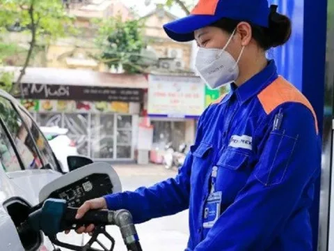 Tiếp tục mức sàn thuế BVMT với xăng dầu năm 2023 góp phần hỗ trợ người dân và doanh nghiệp