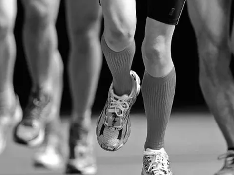 Học sinh THPT tử vong khi thi chạy, bác sĩ khuyến cáo trẻ luyện tập thể thao cần lưu ý gì?