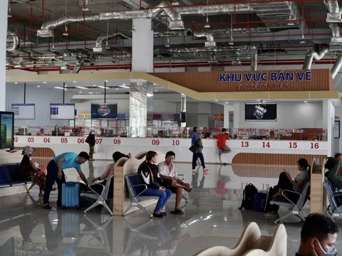 Về quê sớm, nhiều xe thương hiệu hết vé