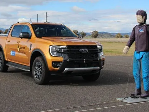 Công nghệ an toàn trên ô tô đang gây ra nhiều nguy hiểm nếu không hiểu và sử dụng đúng