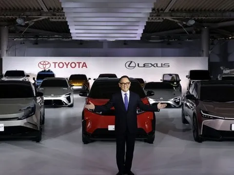 Thận trọng như Toyota: Không ồ ạt làm xe điện, khẳng định sản xuất xe hybrid không có nghĩa là dậm chân tại chỗ